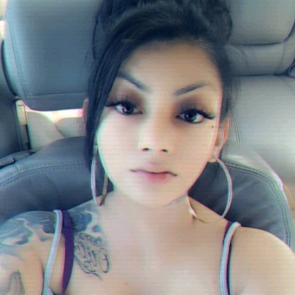 Meet your Posher, Nora